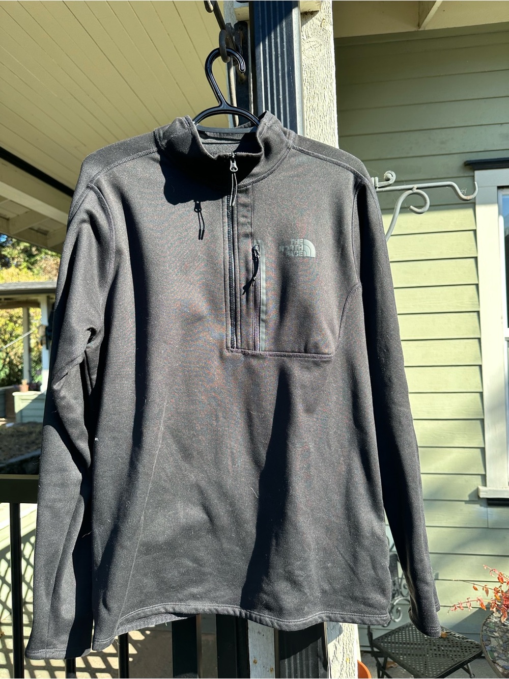 The North Face Black Half-Zip Lightweight Fleece Pullover Men’s Medium